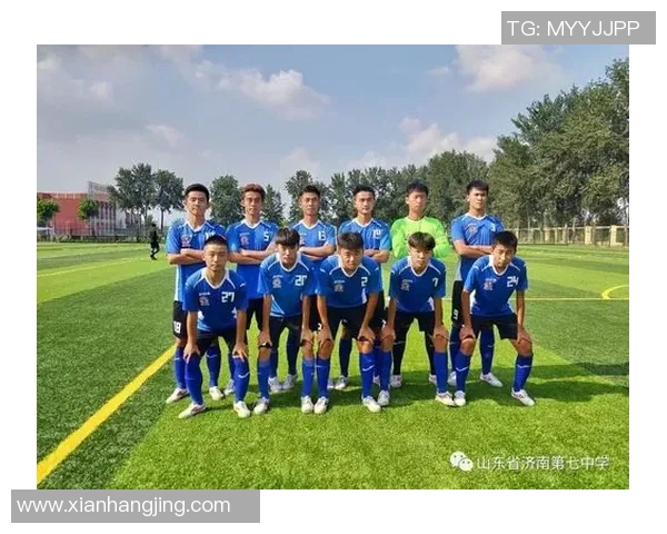 上海足球队的拼搏历程与荣耀时刻全景纪实 上海足球队的拼搏历程与荣耀时刻全景纪实